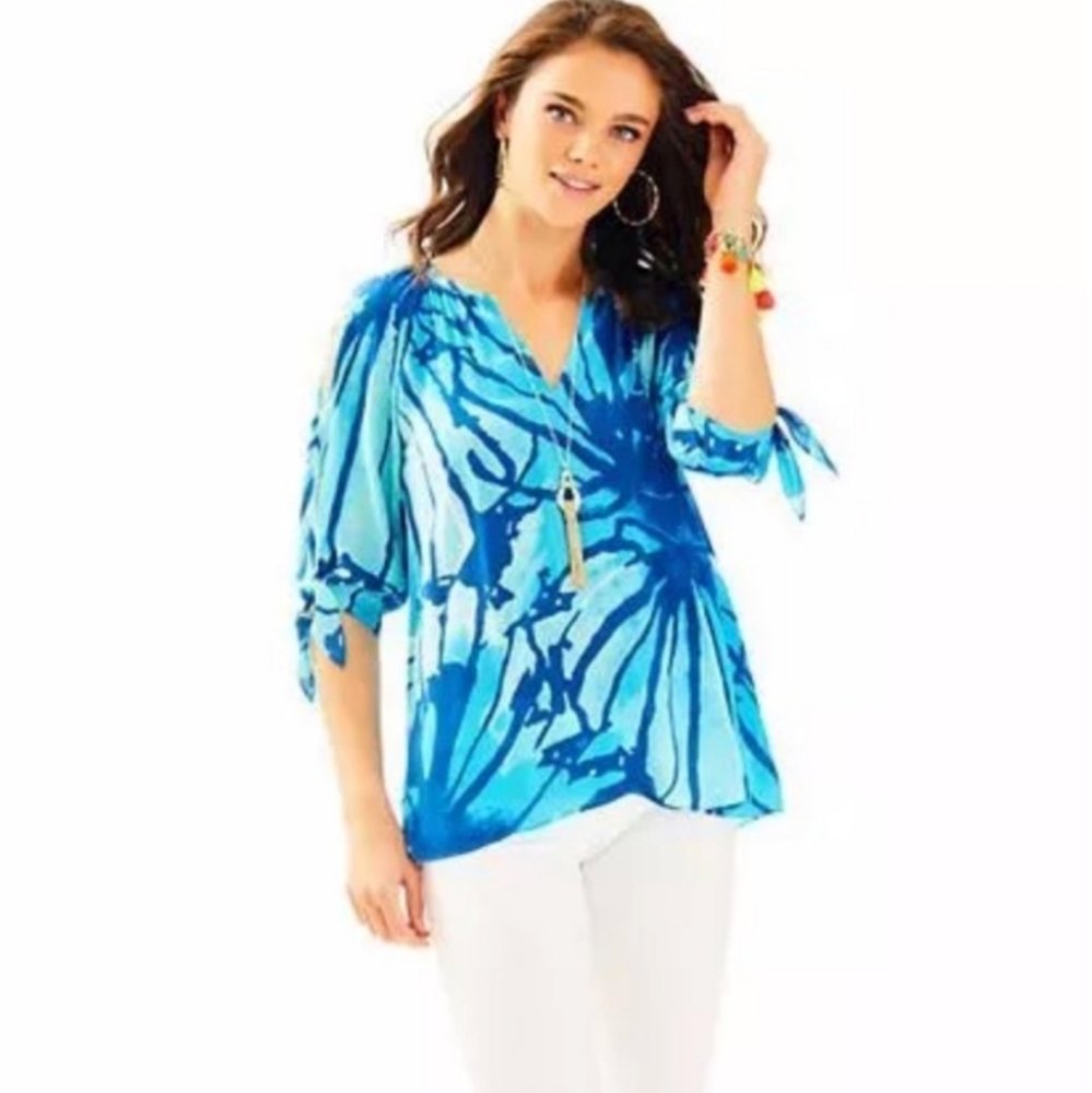 Lilly Pulitzer XS Blue Paisley Tunic Top - 3/4 Sleeve Asymmetrical Hem - Picture 7 of 8